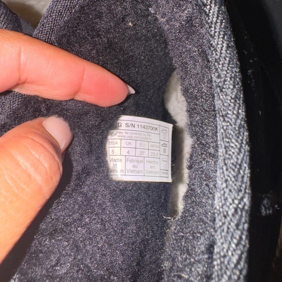 Ugg Classic Mini Platform Boot - Picture 6 of 6